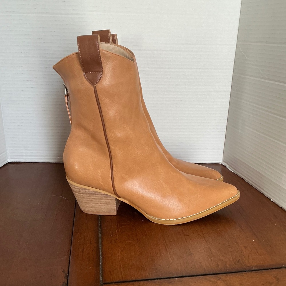 Oasis Society Tan Faux Leather Pointed Toe Ankle Boots Women's Size 9 - Picture 4 of 7